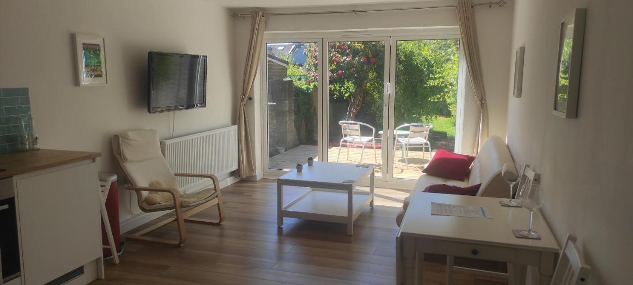 Adorable One-Bedroom Flat With Patio Garden. Southwick (West Sussex) Exterior foto